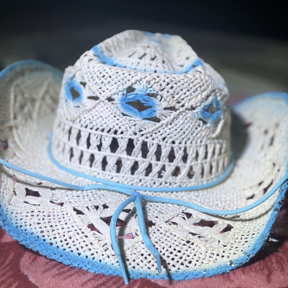 Hat - Picture 3 of 3